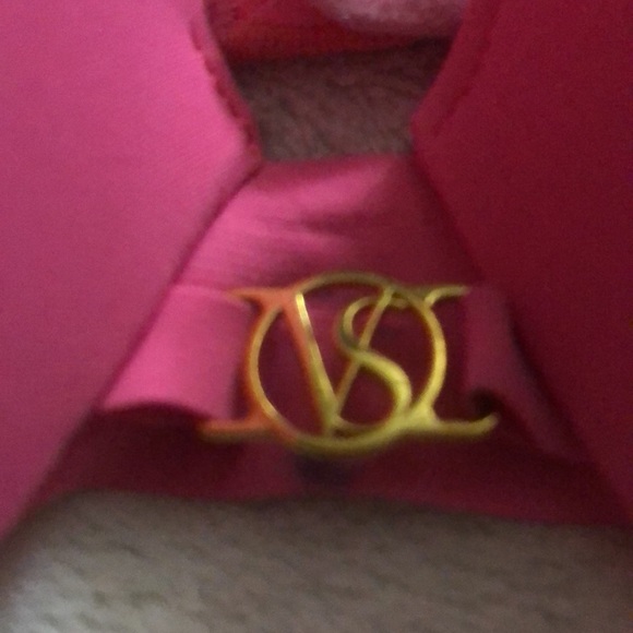 VERY SEXY VICTORIA’S SECRET BRA - Picture 2 of 10